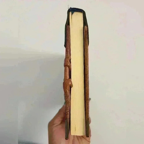 London Chocolate Brown Leather Journal Hand Made English (UK) Hook & Eye Closure - Picture 11 of 16